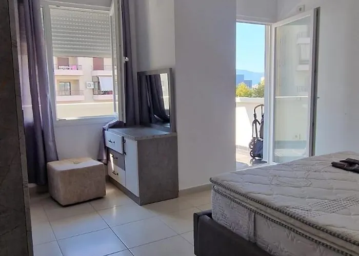 Your Placee דירה *